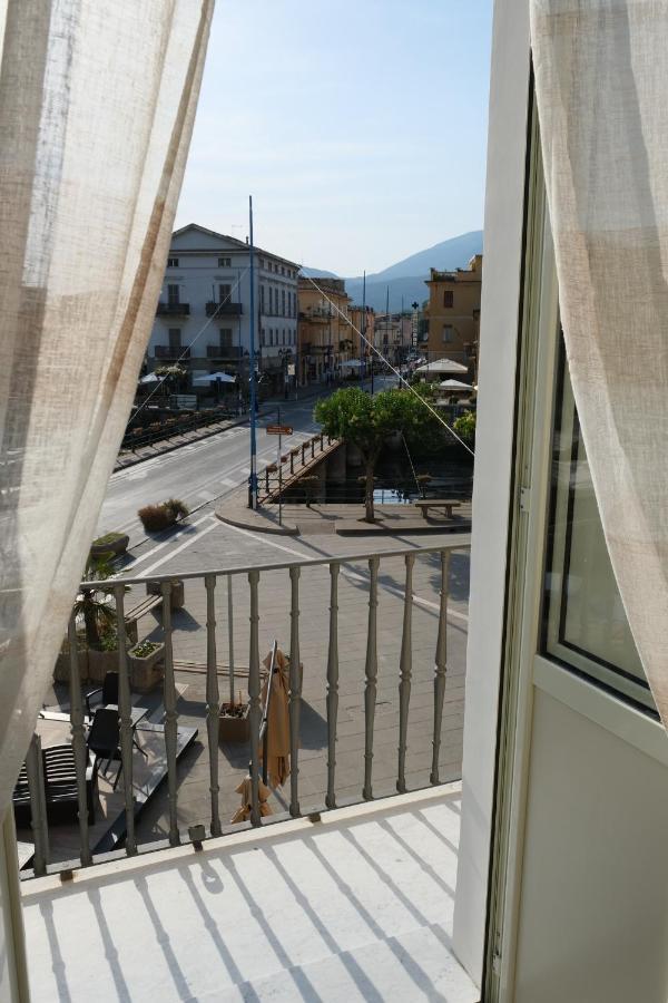 In Centro Rooms And Apartments Isola di Liri Bagian luar foto