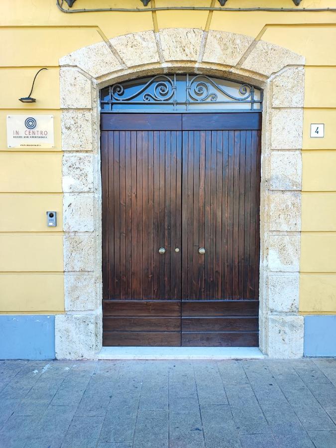 In Centro Rooms And Apartments Isola di Liri Bagian luar foto