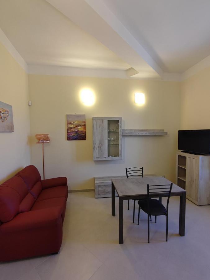 In Centro Rooms And Apartments Isola di Liri Bagian luar foto