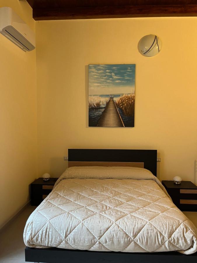 In Centro Rooms And Apartments Isola di Liri Bagian luar foto