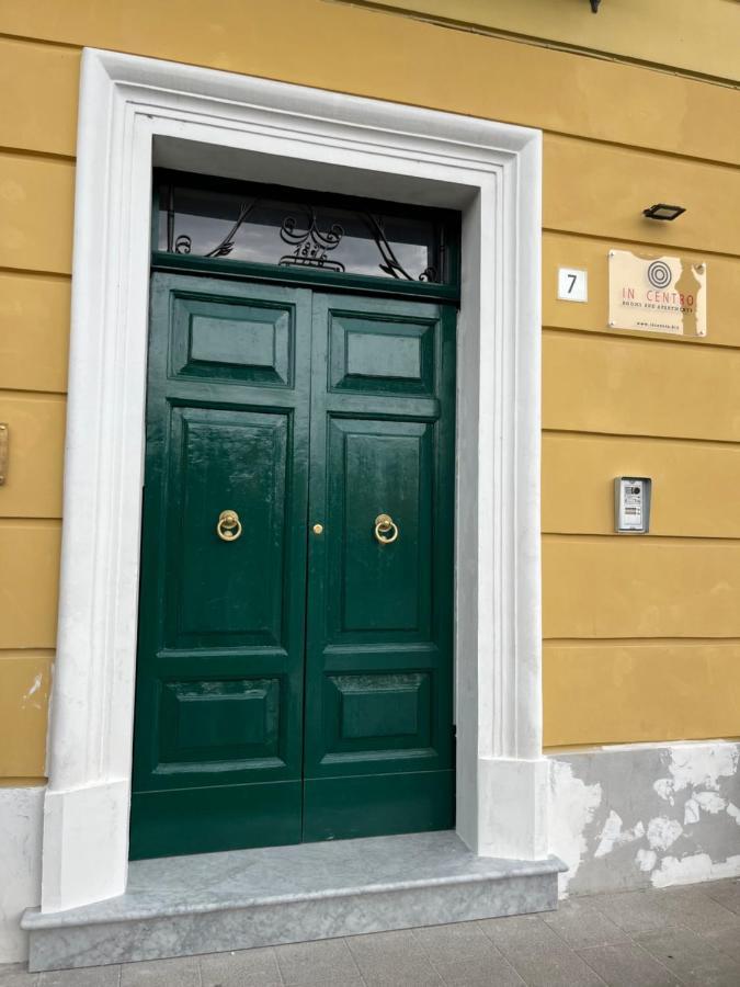 In Centro Rooms And Apartments Isola di Liri Bagian luar foto