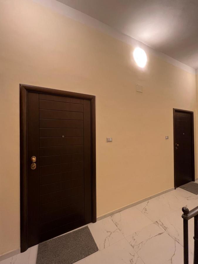 In Centro Rooms And Apartments Isola di Liri Bagian luar foto