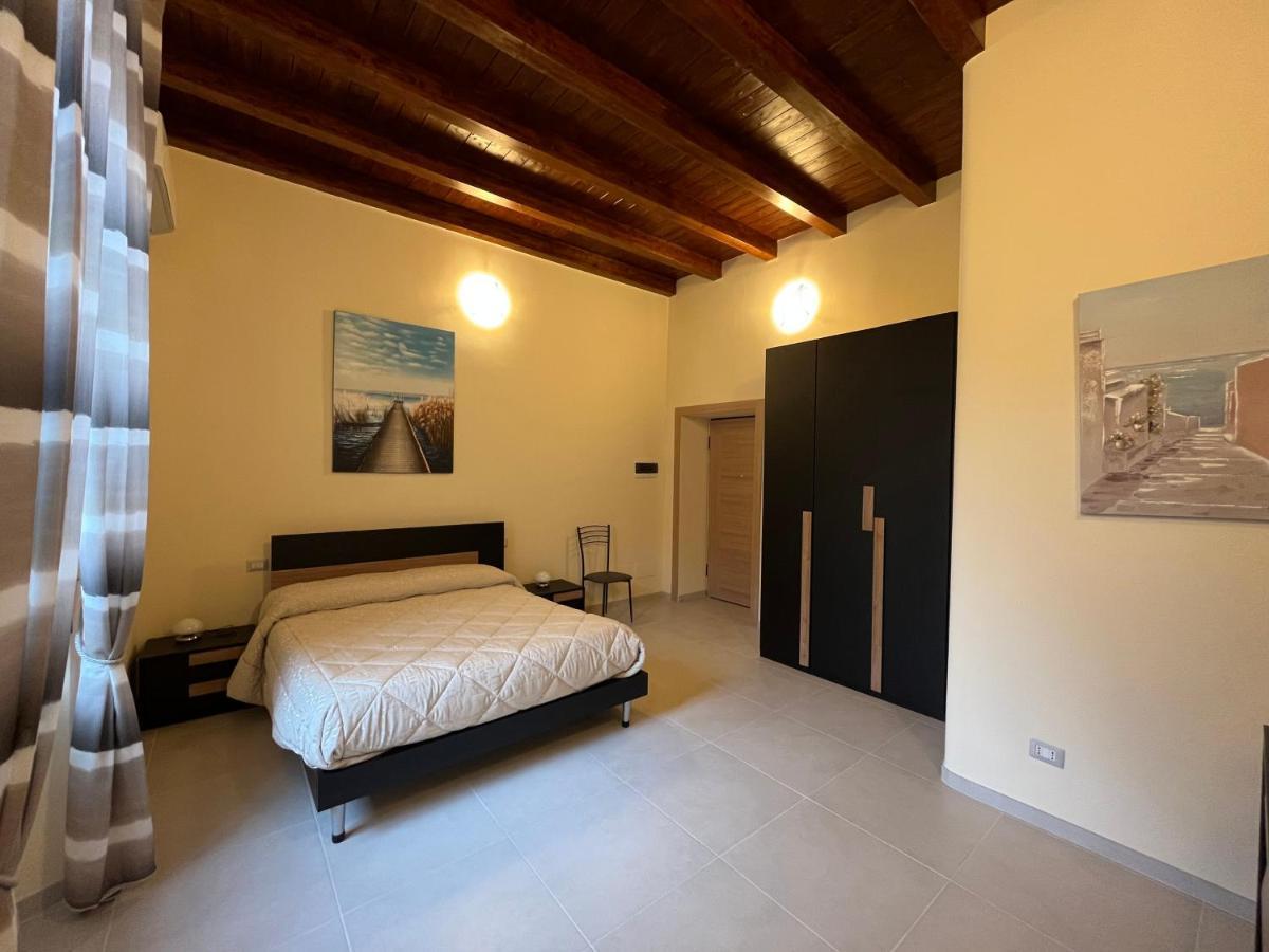 In Centro Rooms And Apartments Isola di Liri Bagian luar foto