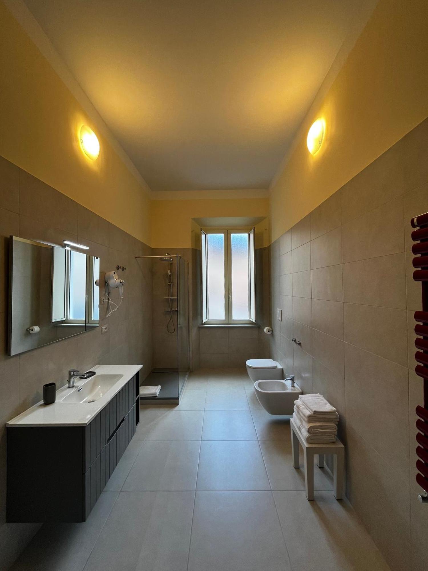 In Centro Rooms And Apartments Isola di Liri Bagian luar foto