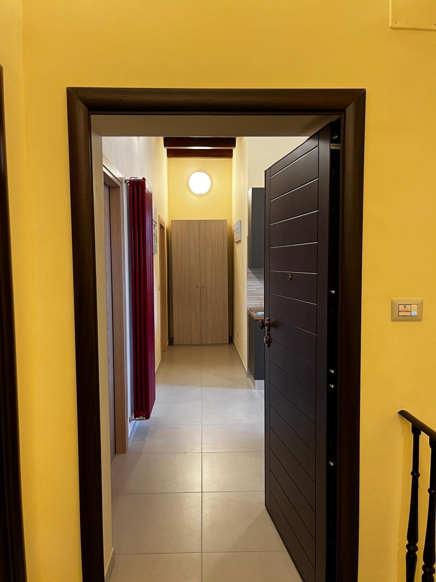 In Centro Rooms And Apartments Isola di Liri Bagian luar foto