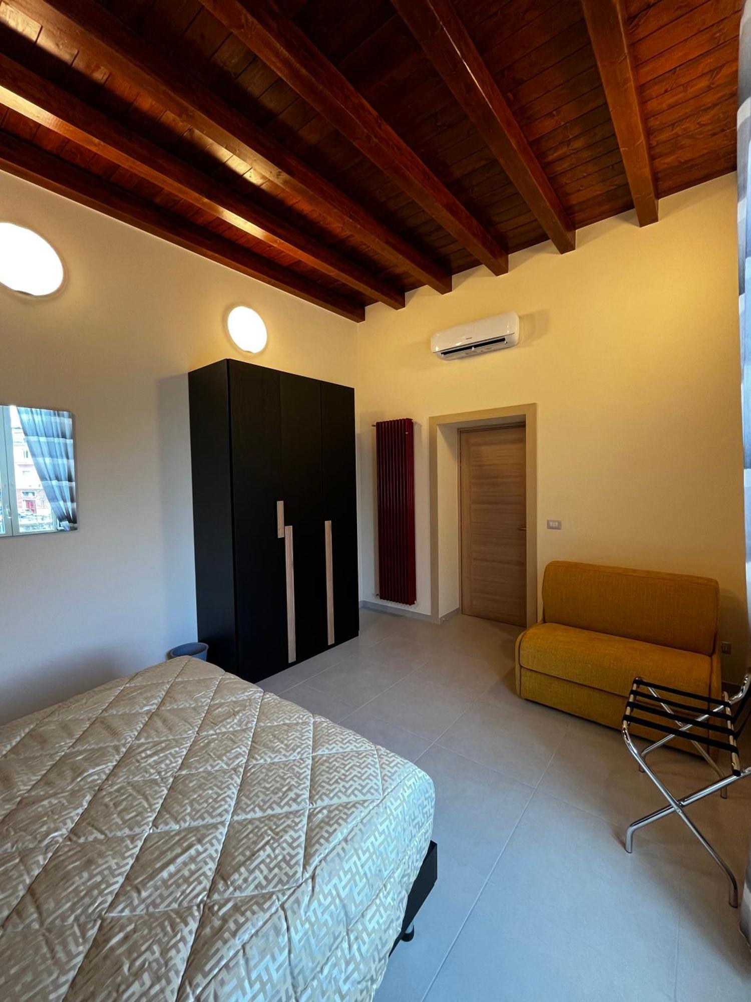 In Centro Rooms And Apartments Isola di Liri Bagian luar foto